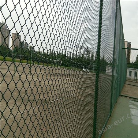 加高定制足球场围网 学校体育围网框架护栏 喷塑墨绿色操场护栏网